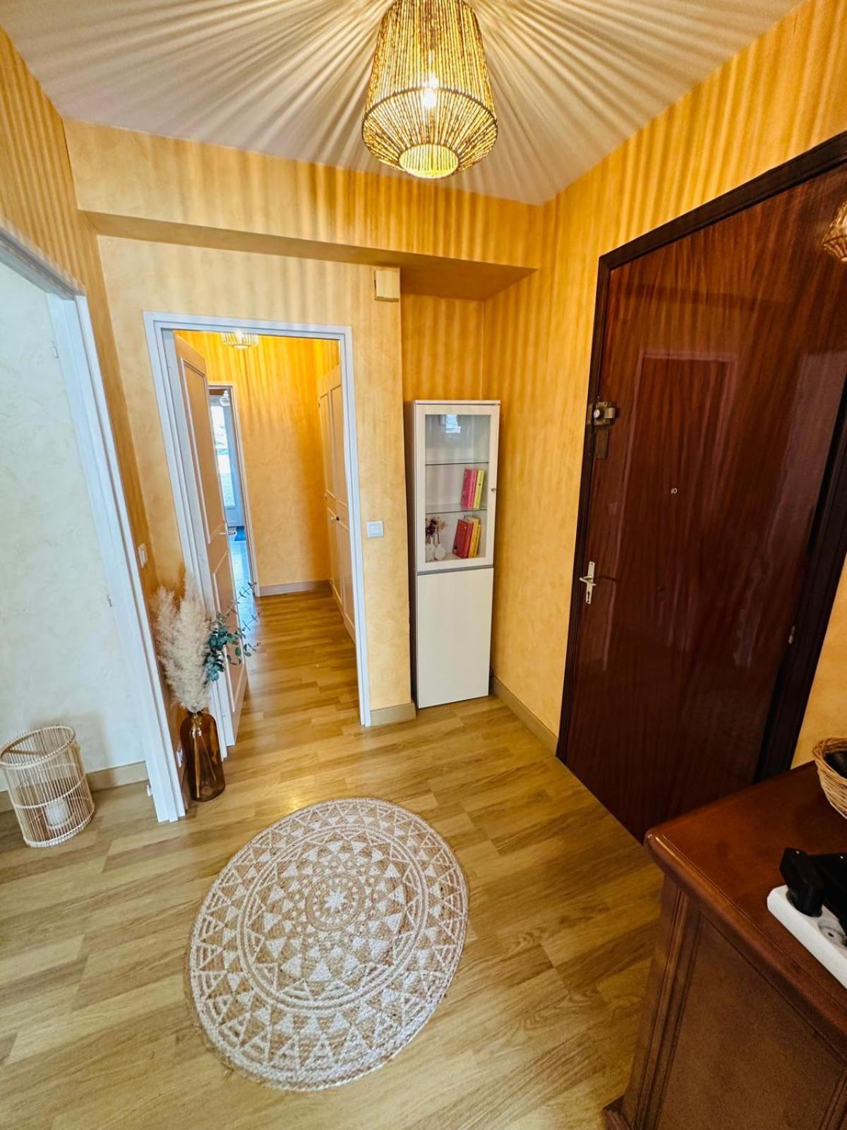 Spacieux 2 Chambres 65M2 Climatise Au Village Medieval Entre Nice Et Antibes ヴィルヌーヴ・ルベ エクステリア 写真