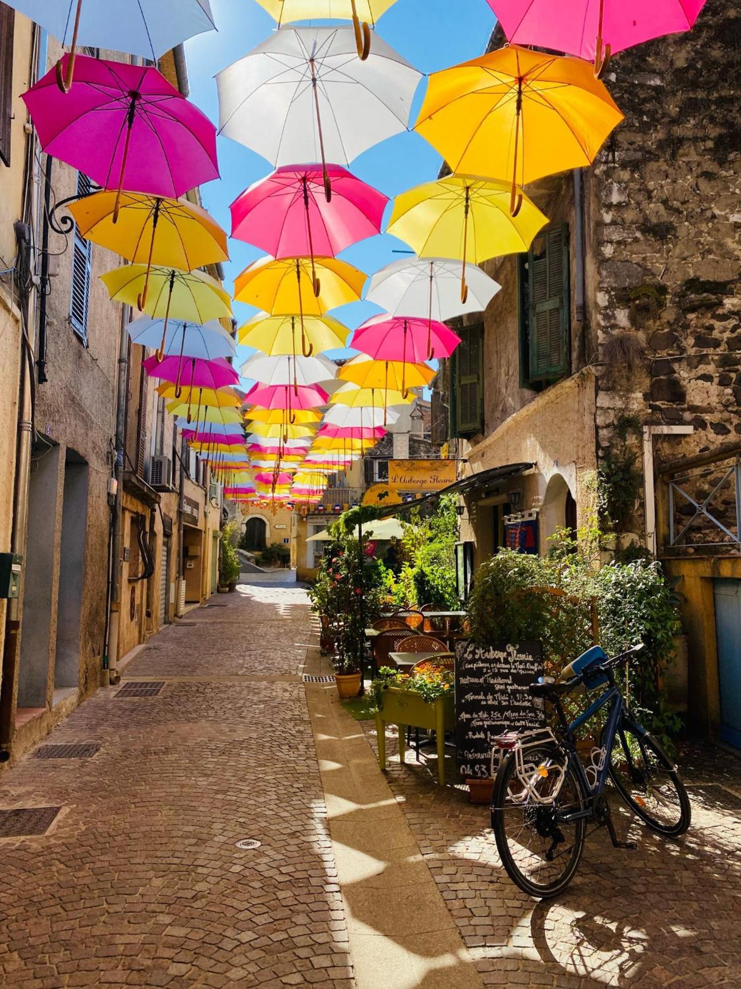 Spacieux 2 Chambres 65M2 Climatise Au Village Medieval Entre Nice Et Antibes ヴィルヌーヴ・ルベ エクステリア 写真